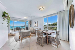 Three B Airlie 2 bedroom unit Seaviews & Pool
